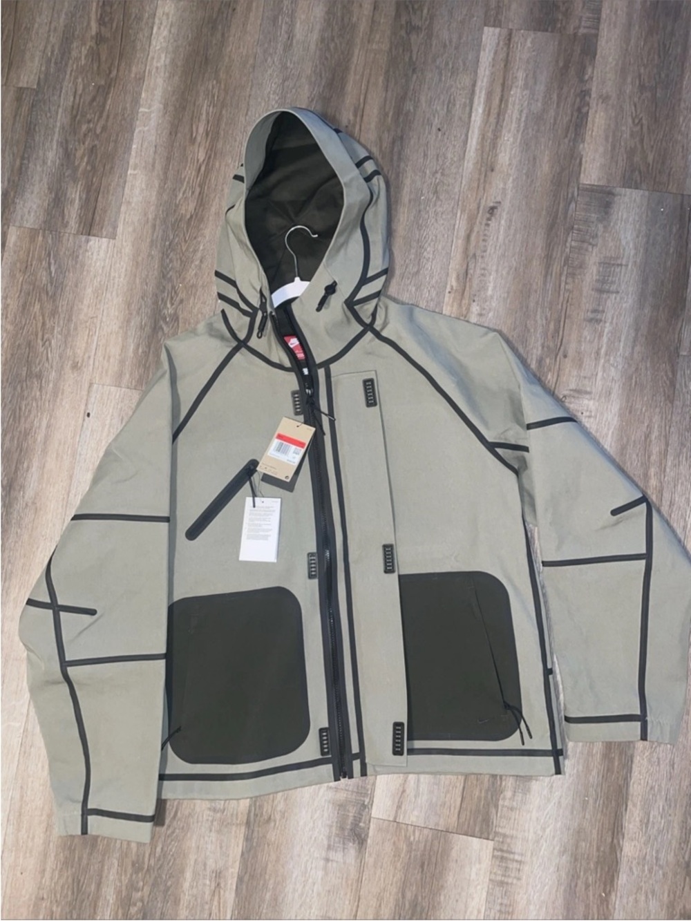 Nike Tech Storm-Fit Hooded Rain Jacket Light Army Mens Size Large HM9473 320 NWT
